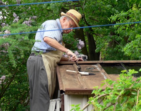 Tarring garden shed roof, 1024-May 23-13